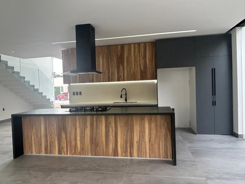 Casa En Venta En Vía Cumbres Cancún Nueva