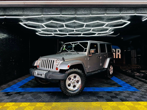Jeep Wrangler 3.6 Unlimited Sahara V6 4x4 At