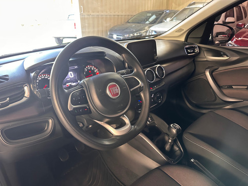 Fiat Cronos 1.8 16v Precision