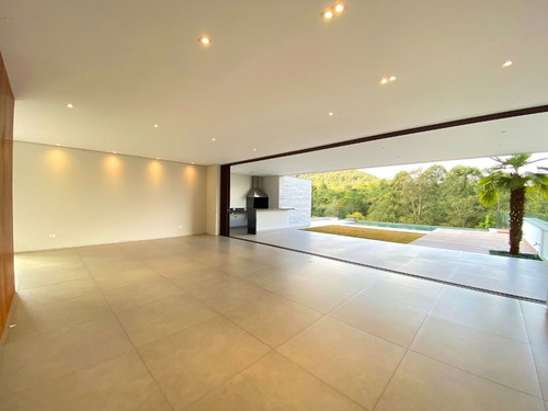 Imagem 4 de 30 de Casa Nova E Moderna Com Vista Incrível No Residencial Sociedade Alphasitio, Em Alphaville, Santana De Parnaíba-sp. 551m² De Área Construída, 523m². - Ca0141