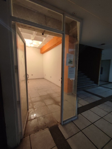 Imagen 4 de 7 de Local En Venta Pb Centro Comercial Vasconia