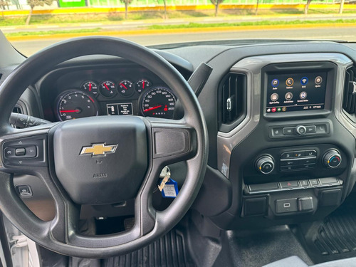 Chevrolet Silverado 4.3 V6 1500 WT Cabina Regular 4x2 At