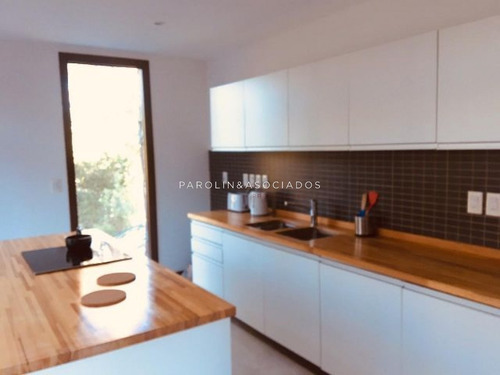 Muy Linda Casa A Metros Del Mar!!- Ref: 2526
