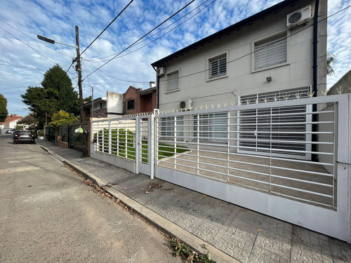 Venta Casa 4 Ambientes Adrogué