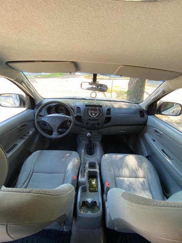 Toyota Hilux 2.5 Cab Doble 4x2 2010