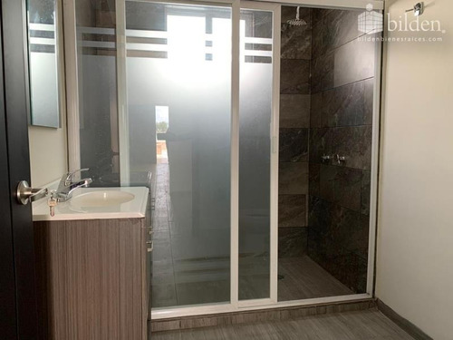 Casa Sola En Venta Fracc. Los Nogales Residencial En Durango