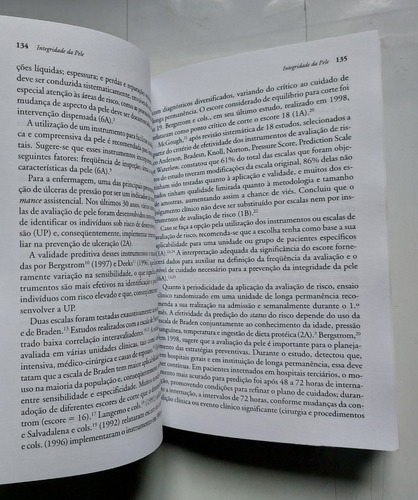 Livro Enfermagem Baseada Em Evidências - Anna Margherita Toldi Bork (Usado)