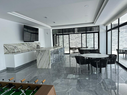 Renta Departamento En The View Con Muebles Zona Campanario