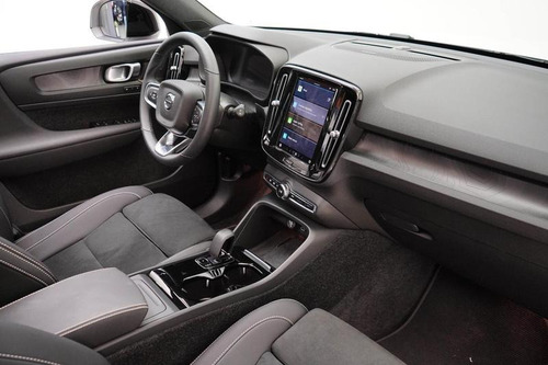 Volvo XC40 RECHARGE PLUS (ELÉTRICO)