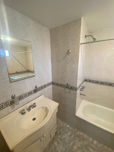 Imagen 9 de 14 de En Venta Dto 2 Amb. Tipo Duplex Interno Lanus Este (072)