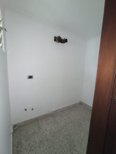 Imagen 10 de 20 de 7 E/ 163 Y 164, Berisso - Casa En Ph En Venta