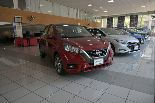 Nissan March 1.6 Exclusivo Mt