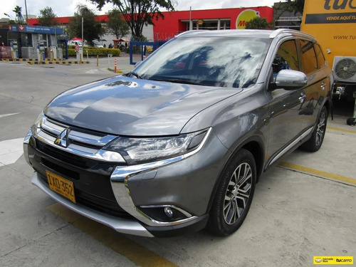 Mitsubishi Outlander At 2.4 4x4 7p