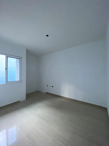 Town House A Estrenar En Obra Blanca La Esmeralda San Diego Edo. Carabobo Cumbres De La Esmeralda Tp Cod: Intth-01