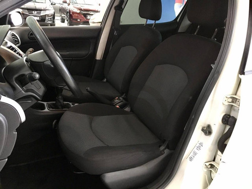 Imagem 8 de 13 de Peugeot 207 1.4 Active 8v Flex 4p Manual