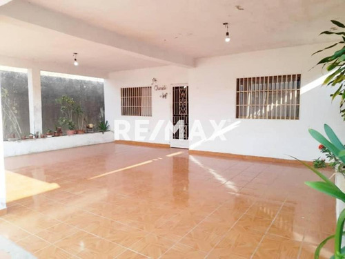 Re/max Acción - En Venta Casa Lista De Habitar Coro Estado Falcón