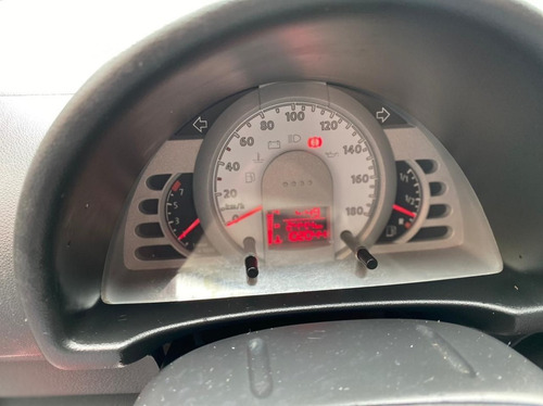 Imagem 10 de 10 de Volkswagen Fox 1.0 Mi 8v 2008