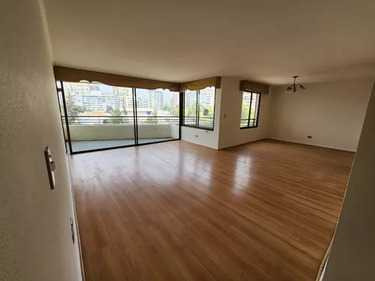Amplio Dpto. 3d + Servicio, Manquehue (99775)