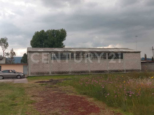 Bodega Con Amplio Terreno En Venta En Jilotepec, Estado De México