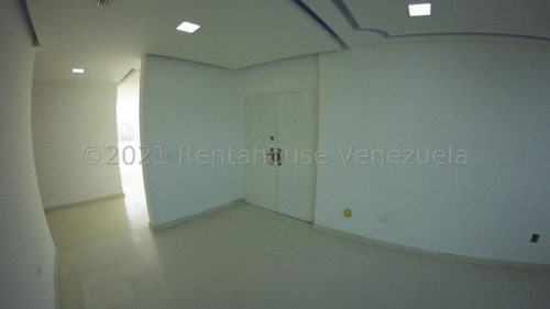 Imagen 5 de 17 de Casa En Venta En Cumbres De Curumo
