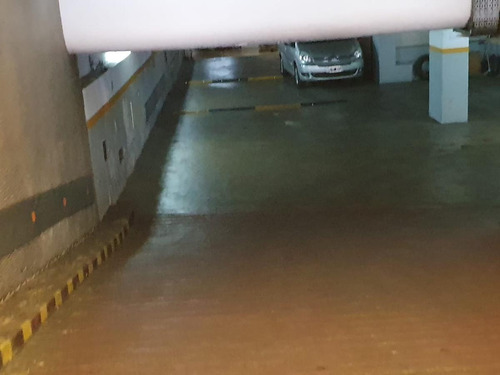 Imagen 7 de 8 de Amplia Cochera / Auto Y Moto / Recoleta