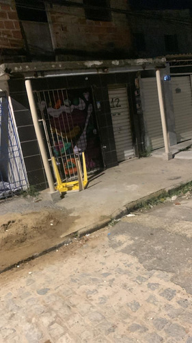 Casa Com 2 Quartos, Cozinha, Sala R Banheiro