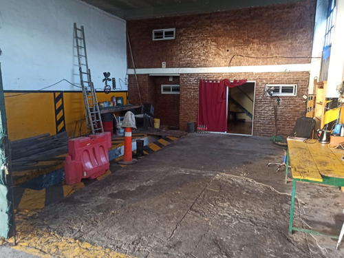Se Alquila, Lavadero, Playón, Fosa (habilitado Funcionando) Y Departamento (amueblado Estilo Loft)