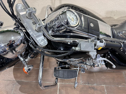 Poderosa Suzuki Boulevard C90, Para Todo Tipo De Viajes
