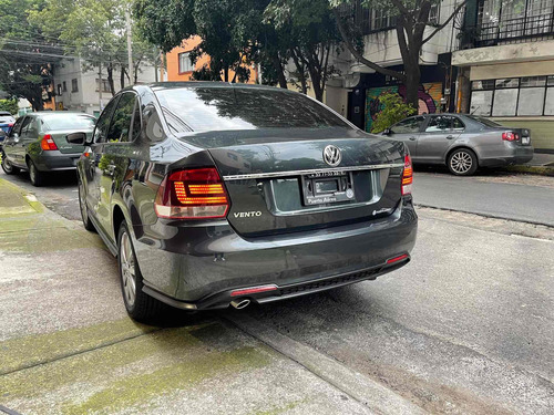 Imagen 5 de 11 de Volkswagen Vento 2021 1.6 Confortline Mt