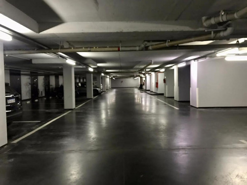 Imagen 7 de 15 de Oficina 2 Amb En Condominio San Isidro Loft, Pileta, 2 Cocheras, Seguridad