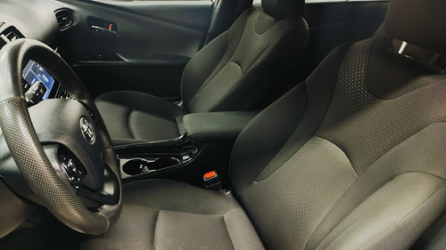Toyota Prius 1.8 Base Cvt
