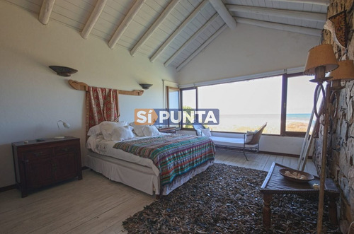 Imagen 24 de 30 de Casa En Venta De 4 Dormitorios En Punta Piedras A Metros Del Mar