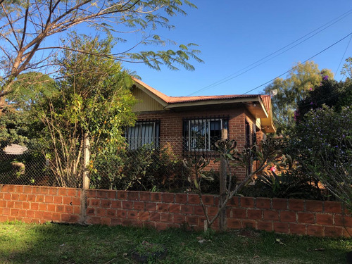 Casa De 3 Habitaciones En Venta, Bernardo De Irigoyen - Misiones