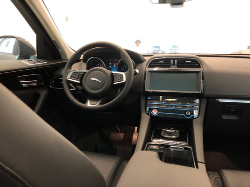 Jaguar F-pace 2.0 16v Turbo Diesel Prestige Awd 4p