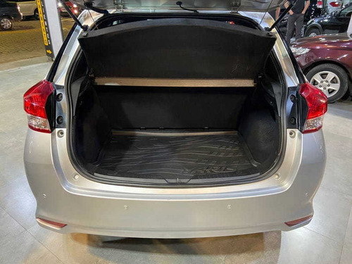 Imagem 8 de 10 de Toyota Yaris Hatch Xl 1.3 Aut 2019