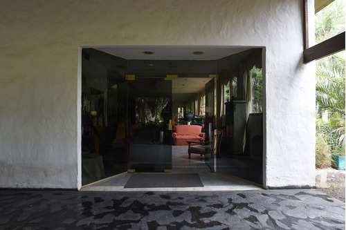 Venta De Hotel 20 Hab Con Parque Y Pileta En Pilar