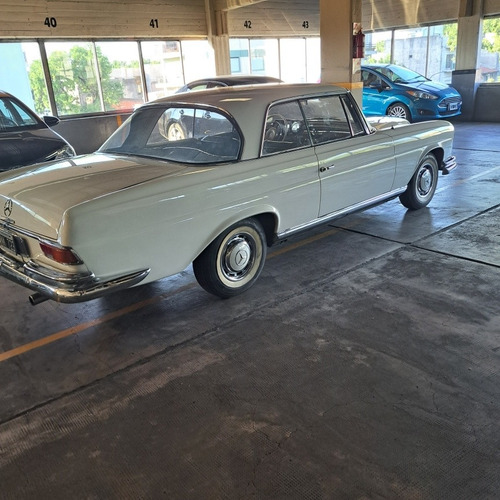 Imagen 9 de 25 de Mercedes Benz 220se