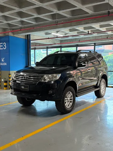 Toyota Fortuner 2013