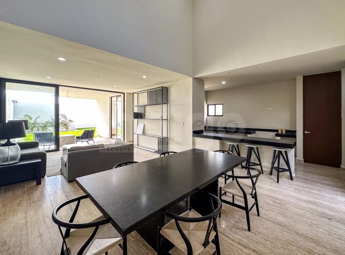 Casa En Venta En Mérida Modelo B Plus De 4 Recámaras En Noro