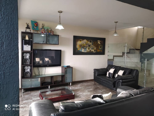 Imagen 2 de 12 de Se Vende Townhouse Loma Magica Carrizal. Of