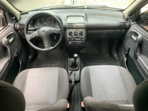 Chevrolet Corsa Classic 1.0 Life Flex Power 4p