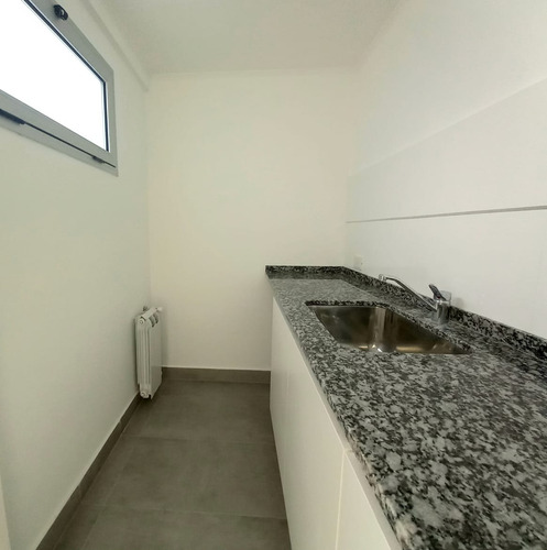 Imagen 7 de 12 de Venta Departamento 4 Ambientes Con Cochera Y Pileta Castelar Cod4776