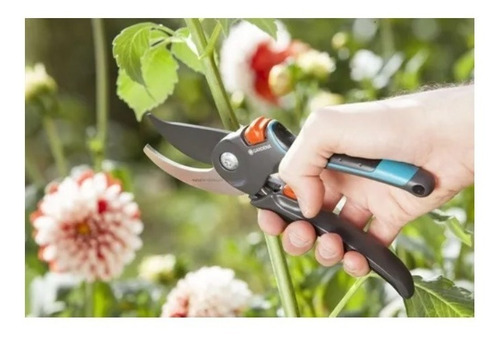 Imagen 2 de 3 de Tijera De Poda Ramas Jardin B/s Xl Comfort 24mm Gardena