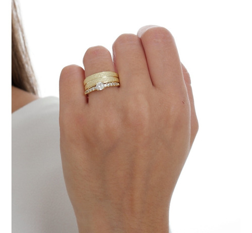 Imagem 3 de 8 de Par De Alianças Banhada Ouro 18k 6mm Friso Central Solitário