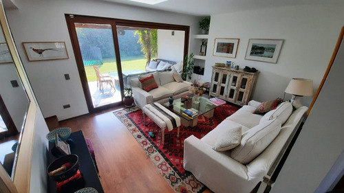 Excelente Casa Chilena Con Quincho Y Piscina, En Condominio