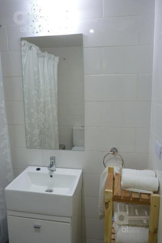 San Telmo. Moderno Studio Con Balcón Y Amenities. Alquiler Temporario Sin Garantías.