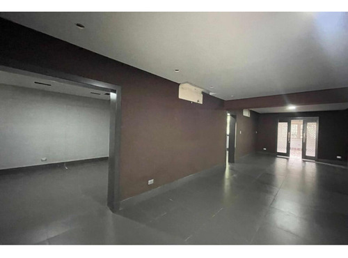 Local Comercial En Alquiler En Serralles