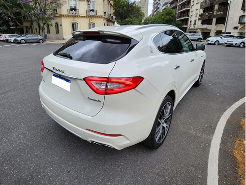 Imagen 5 de 10 de Maserati Levante 2017 29.000km