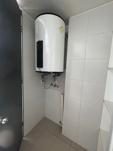 Arriendo Depto. De 2d1b En Pasaje Leonor Cepeda Con Carrion