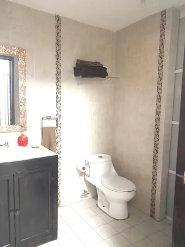 Casa En Venta, Col. Moderna, Excelente Mantenimiento.
